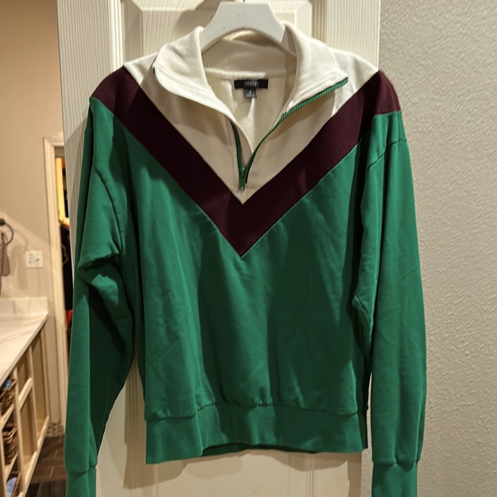 Green and White Quarter-Zip Pullover